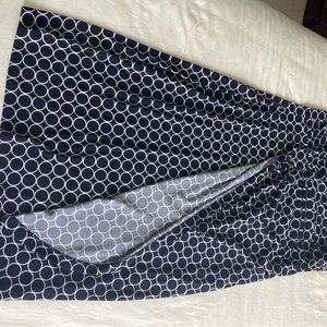 Size 16 sleeveless navy snd white dress